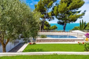 Beautiful Luxe Capri Luxe View Villa with Large Swimming Pool From VILLAWAY®